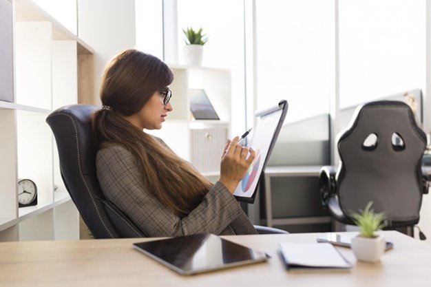 Como organizar a sua mesa de trabalho e melhorar a produtividade